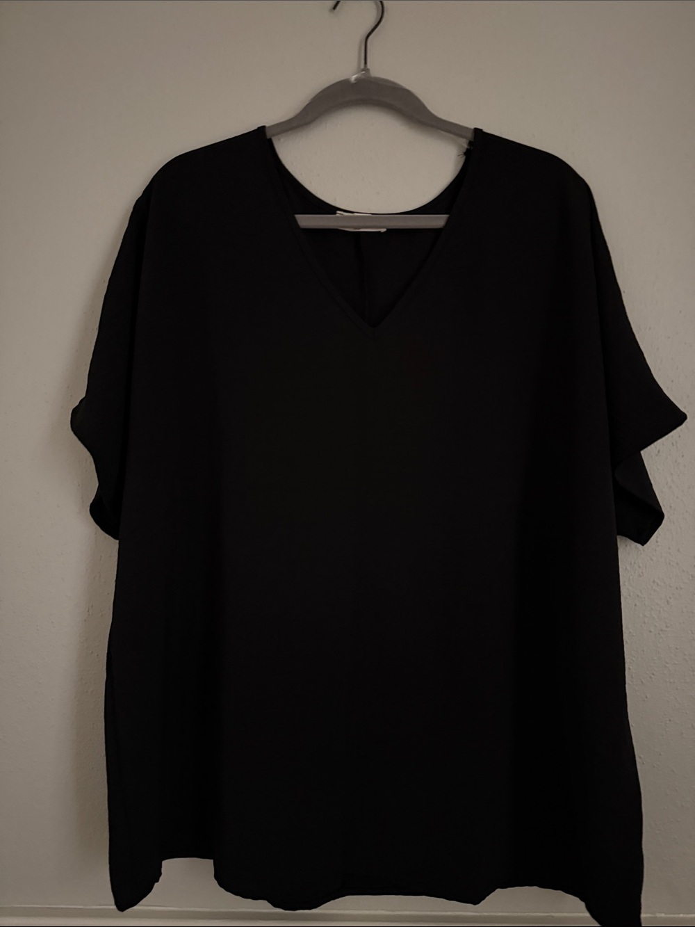 entro Charcoal/black V-Neck Boxy Blouse